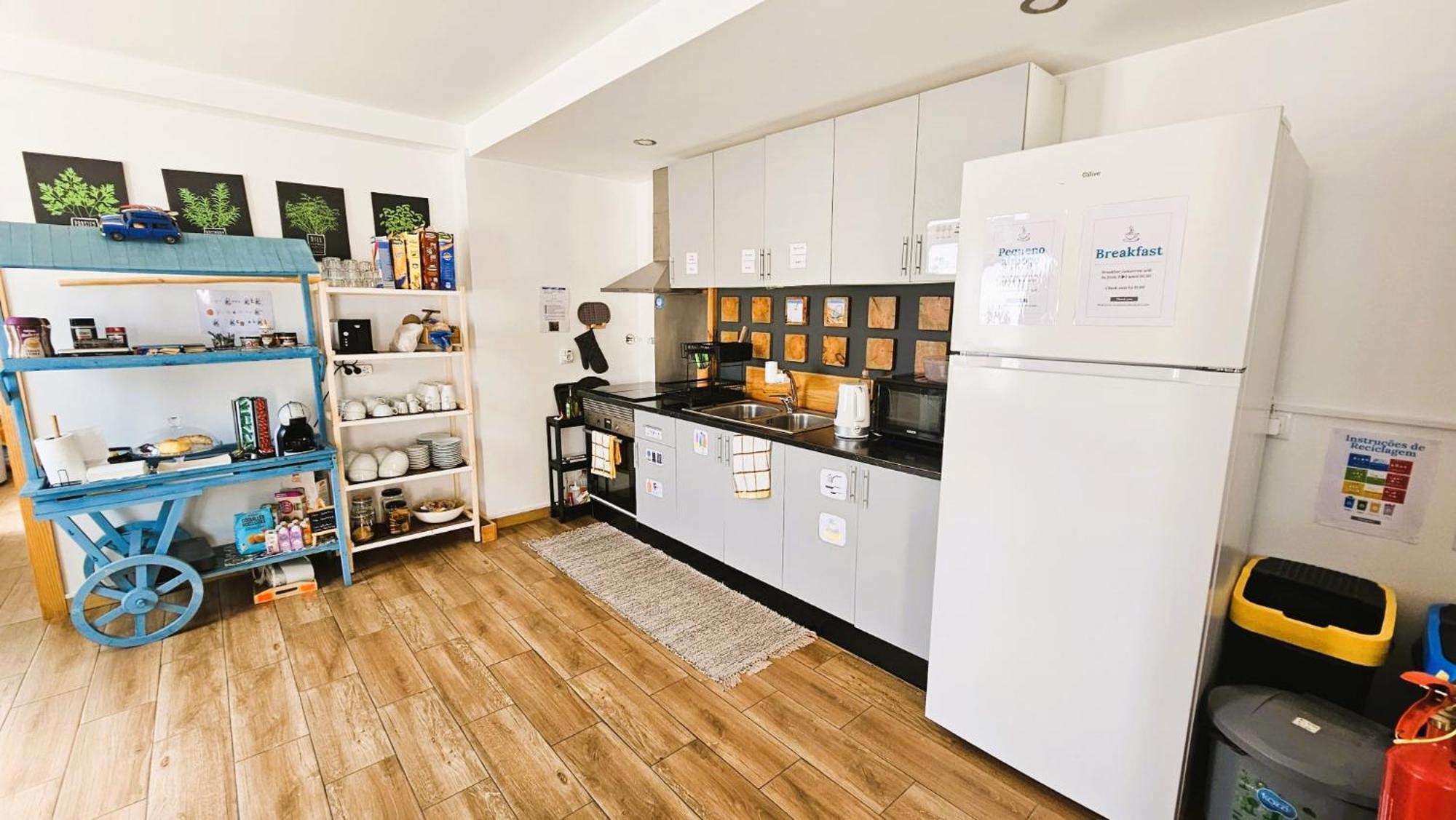 פראיה דה מירה Atlantic Spot Guest House מראה חיצוני תמונה